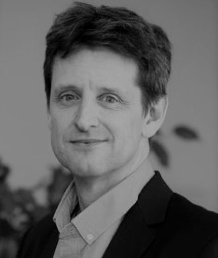 Simon Roberts